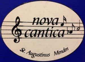 Ovales Logo mit Titel Nova cantica, Notenschlüssel, Notenlinien und Noten. St. Augustinus Menden
